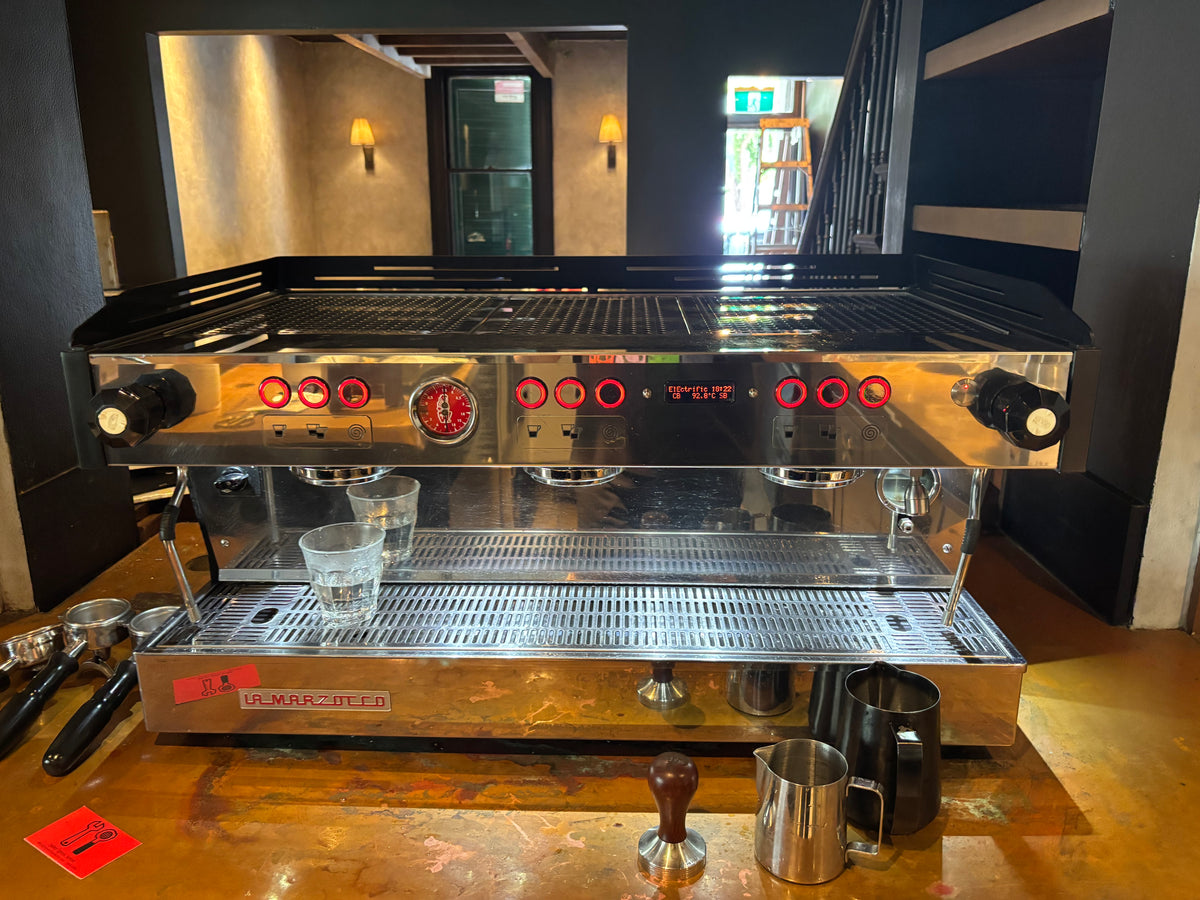 Preloves La Marzocco Pb Three Groups Coffee machine